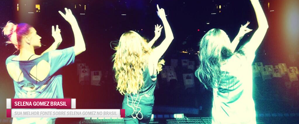 192TwitterSelena
