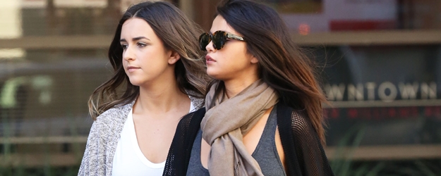 Selena Gomez Stops By Starbucks