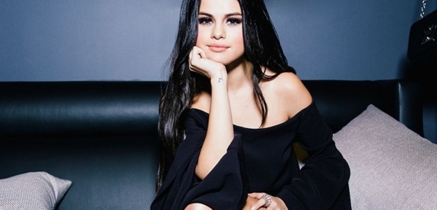 selena-gomez-photoshoot-for-iheartradio-jingle-ball-2015-_1-750x491